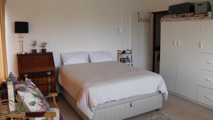 6 Bedroom Property for Sale in Napier Western Cape